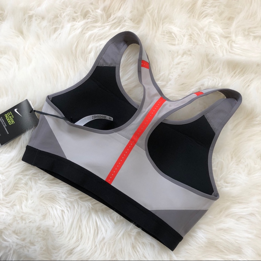 🚫✂️🍀 NWT🍀 NIKE grey Motion Adapt Bra ~ M - Picture 4 of 7